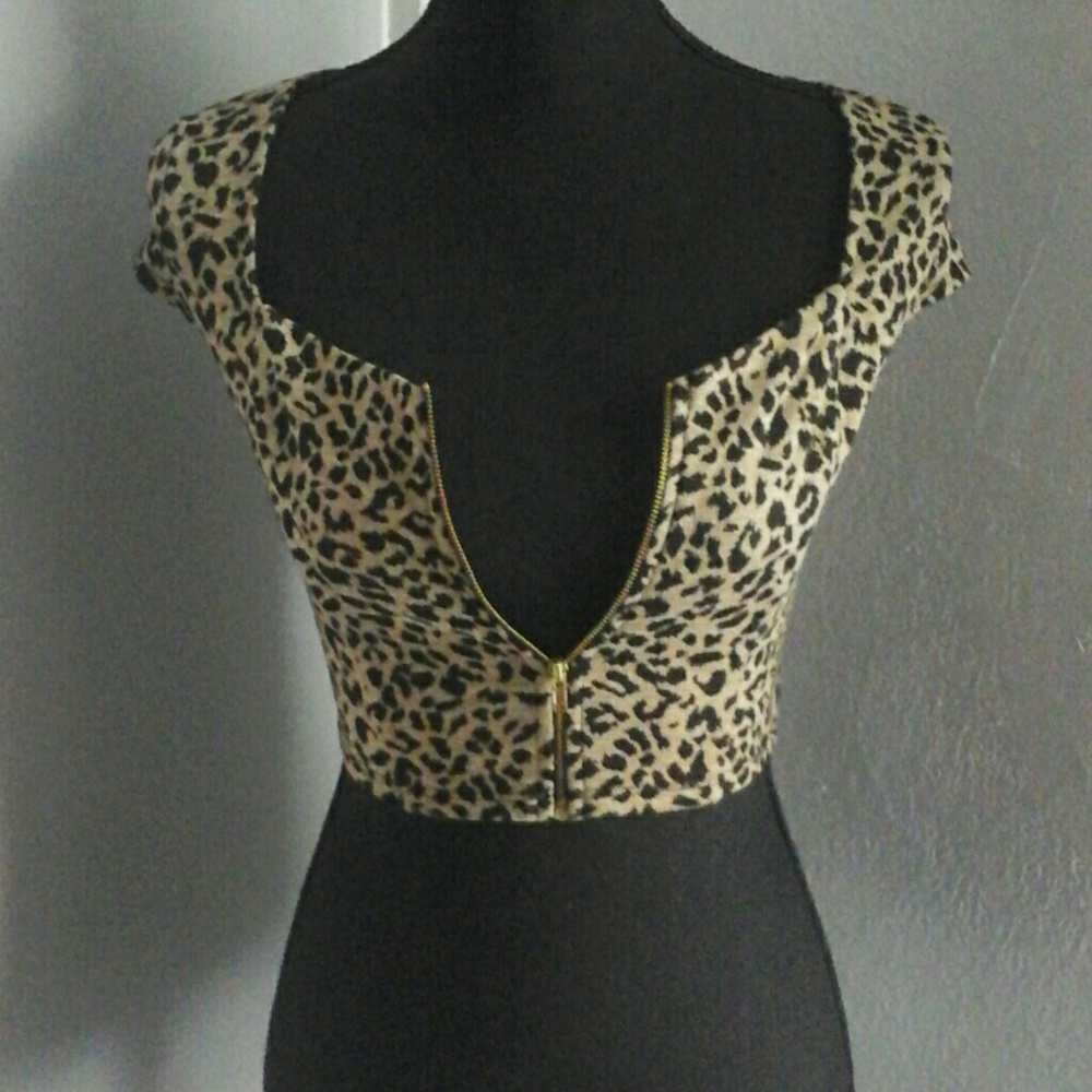 Zip up top